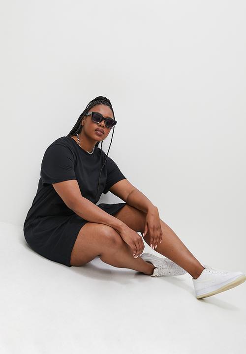Blake - Plus mini T-shirt dress - black
