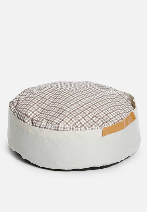 Sixth Floor - Muffin pet  bed-multi