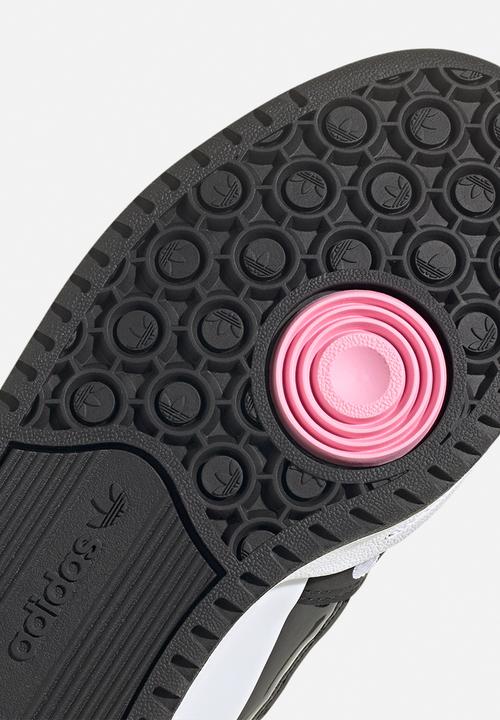 adidas Originals - Forum low X HELLO KITTY