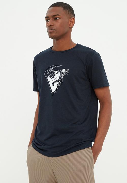 Trendyol - Space octopus printed regular fit tee - navy