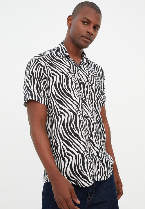 Trendyol - Zebra print regular fit shirt - black