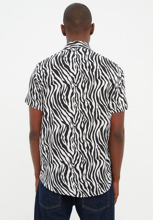 Trendyol - Zebra print regular fit shirt - black