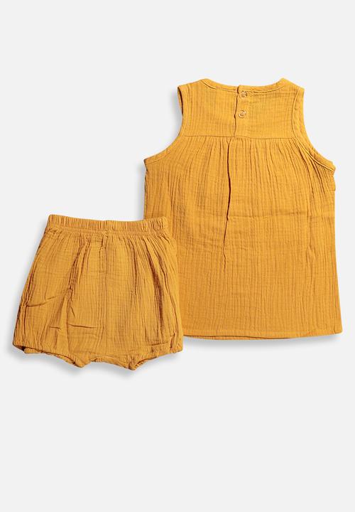 Pop Candy - Sleeveless top & shorts set - mustard