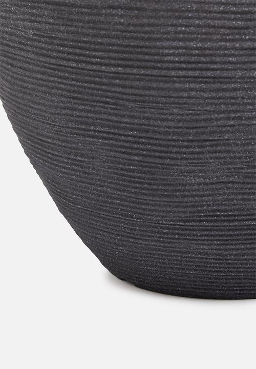 H&S - Ripple planter pot-black