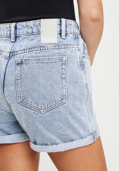 ONLY - Bay life high waist mom shorts denim - light blue denim