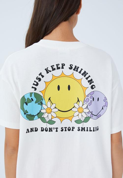 Cotton On - Boyfriend fit graphic tee - lcn sm smiley keep shining/vintage white