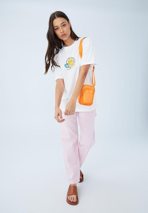 Cotton On - Boyfriend fit graphic tee - lcn sm smiley keep shining/vintage white
