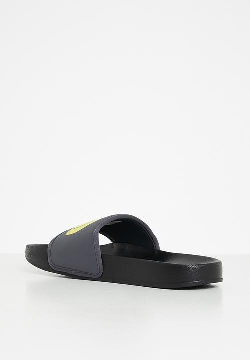 The North Face - Base camp slide iii - tnf black/acid yellow