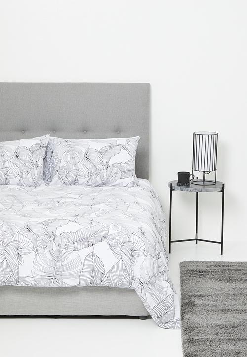Sixth Floor - Linear tropical printed poly cotton duvet set - black & white