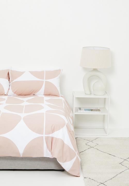 Sixth Floor - Shapes printed poly cotton duvet set - dusty pink