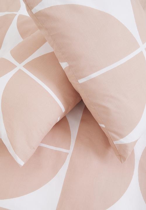 Sixth Floor - Shapes printed poly cotton duvet set - dusty pink