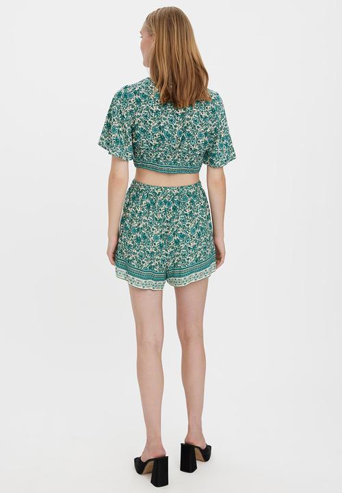 Vero Moda - Sana high waist loose boho shorts - birch