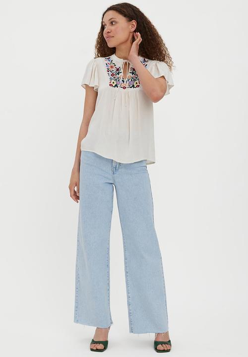 Vero Moda - Gina boho embroidered short sleeve top - birch