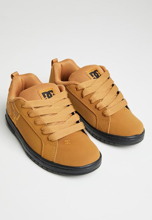 DC - Court graffik - black wheat