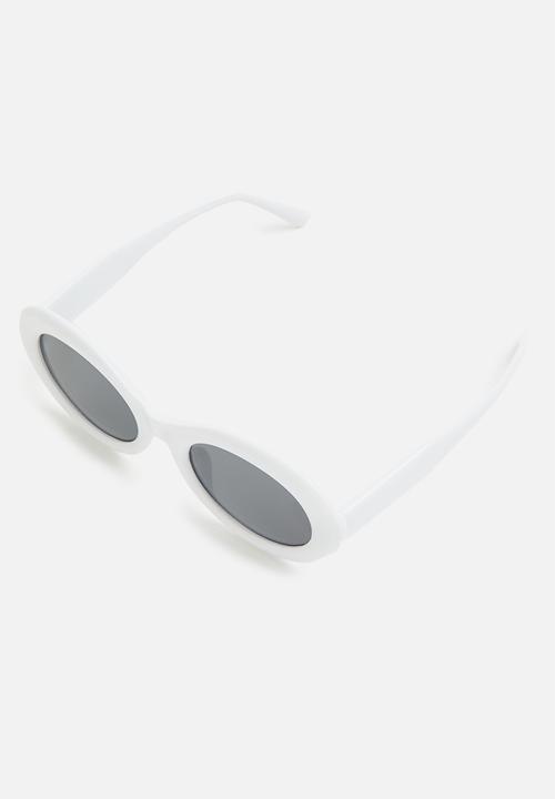 Superbalist - Gia oval sunglasses - white