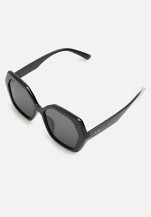 Superbalist - Natasha oversized sunglasses - black