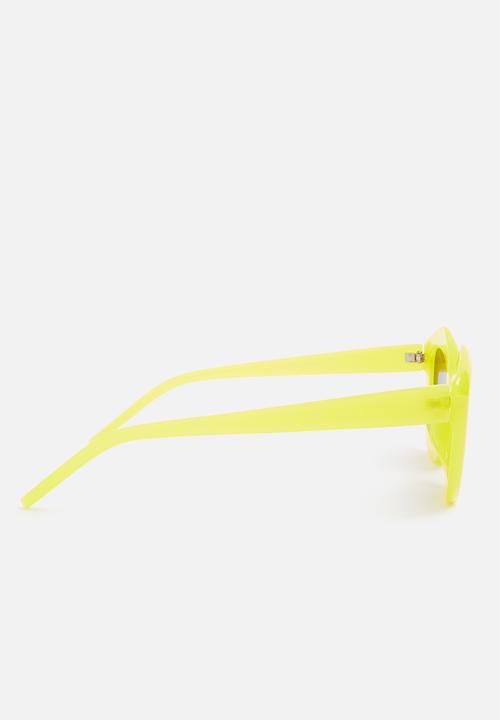 Superbalist - Steph cateye sunglasses - yellow
