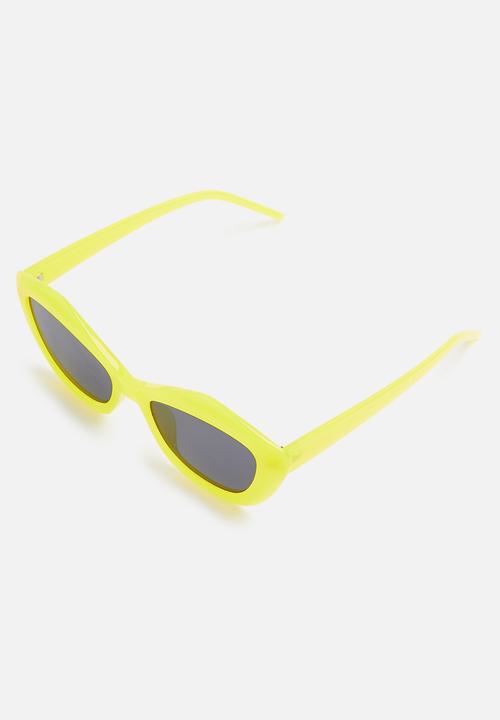 Superbalist - Steph cateye sunglasses - yellow