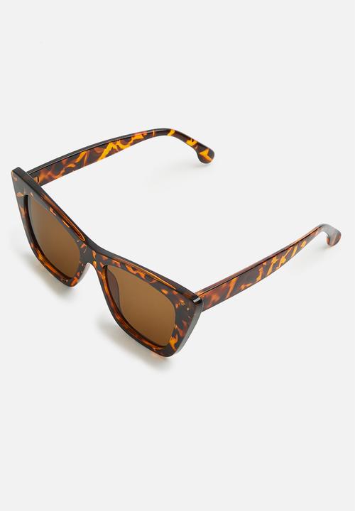 Superbalist - Mandy cateye sunglasses - brown