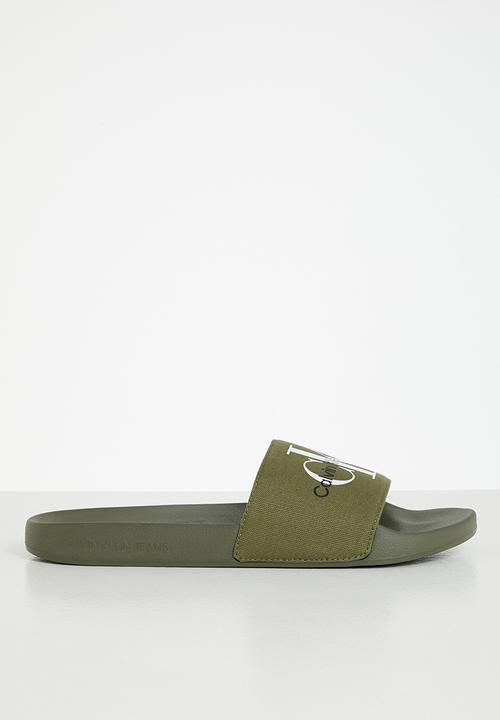 Calvin Klein - Slide monogram - burned olive