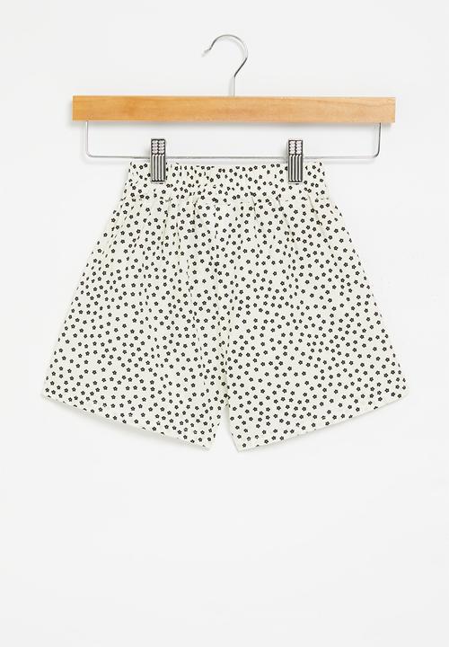 Pop Candy - Shorts with flowers - white & black 