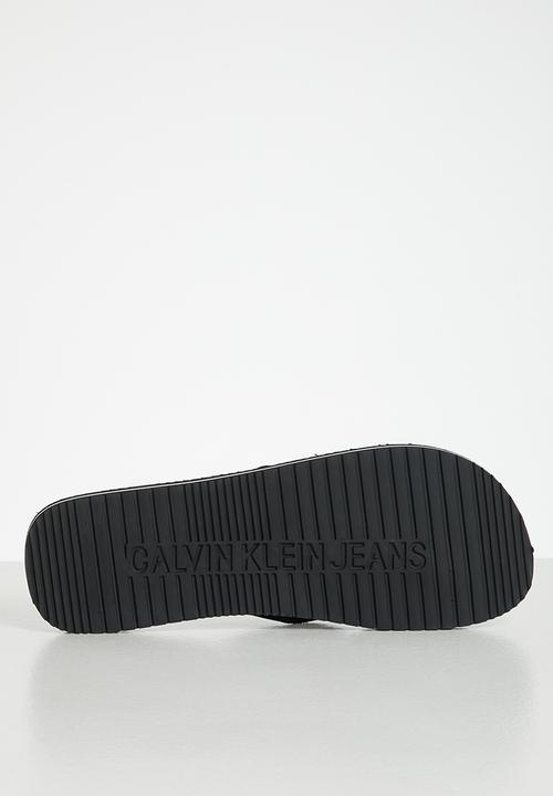 Calvin Klein - Institutional bold logo - black