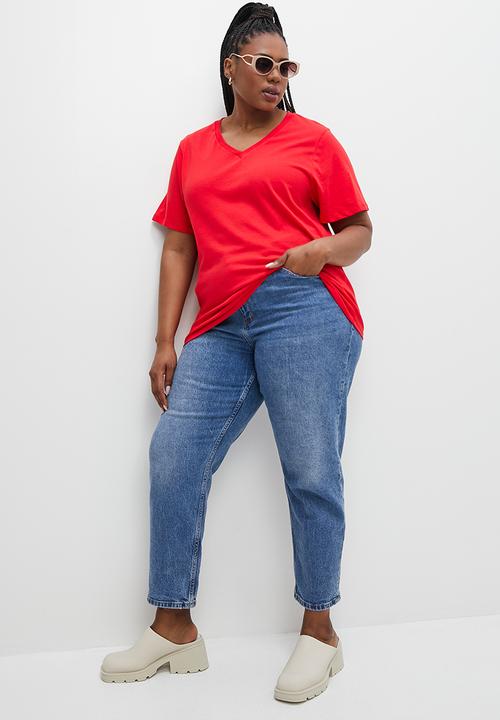 Superbalist - Basic v-neck easy fit tee - red