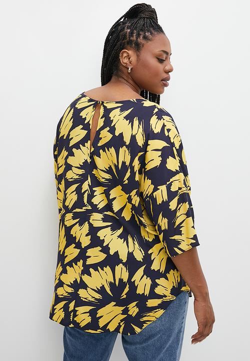 Superbalist - Printed basic woven blouse - yelllow mono leaf