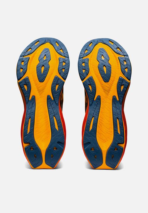 ASICS - Novablast 3 - black & amber