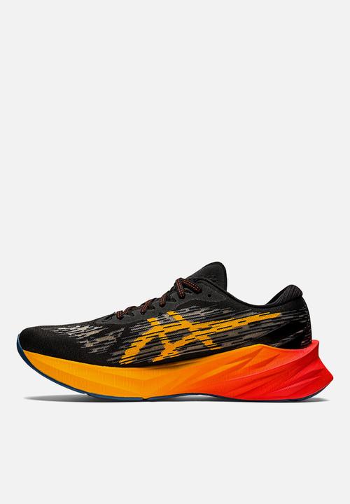 ASICS - Novablast 3 - black & amber