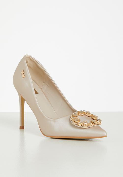 Plum - Carla barely there court heel - champagne
