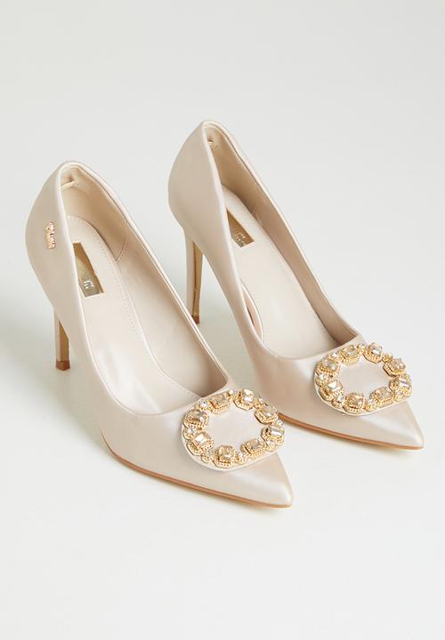 Plum - Carla barely there court heel - champagne