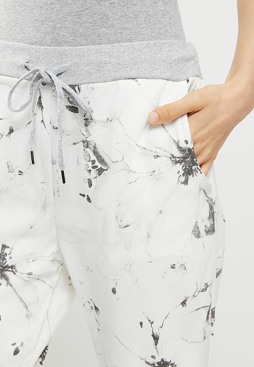 Stella Morgan - Printed knit capri pants - grey 