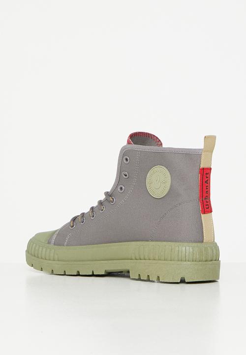 UrbanArt - Scout 1 - can grey