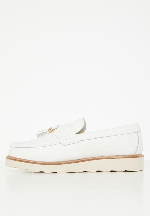 Jonathan D - J Scout genuine leather loafer - white