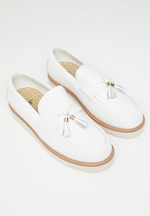 Jonathan D - J Scout genuine leather loafer - white