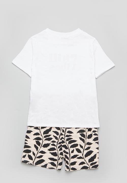 Superbalist - T-shirt and short pj set - multi 