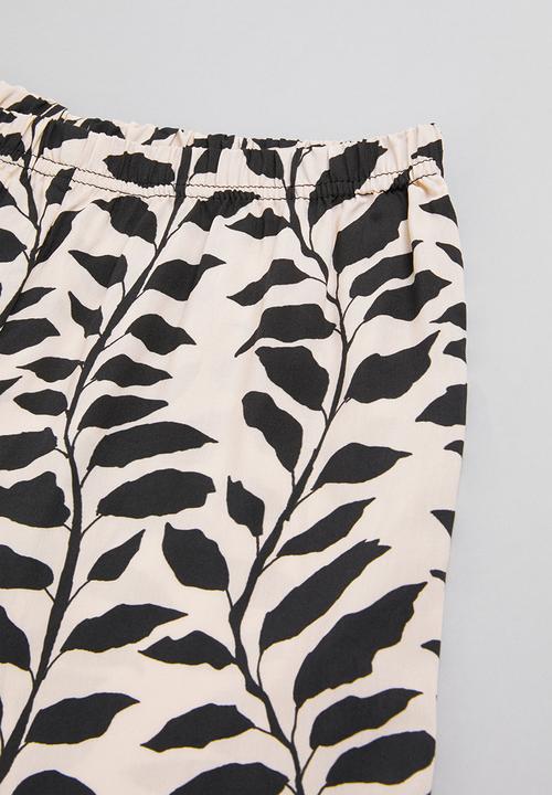 Superbalist - T-shirt and short pj set - multi 