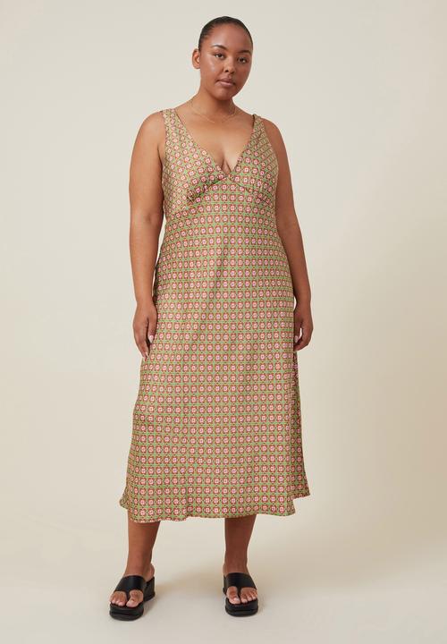 Cotton On - Curve amalfi v-neck midi dress - matilda floral geo