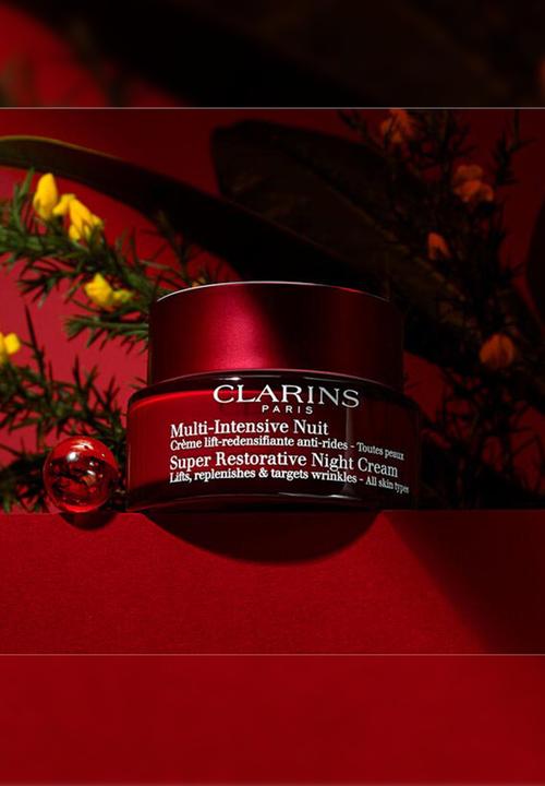 Clarins - Super Restorative Night for All Skin Types