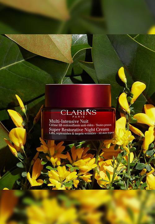 Clarins - Super Restorative Night for All Skin Types