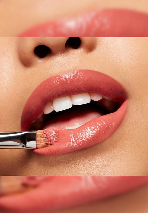 MAC - Bubbles & Bows Lustreglass Lipstick - These Lips Are Expensive