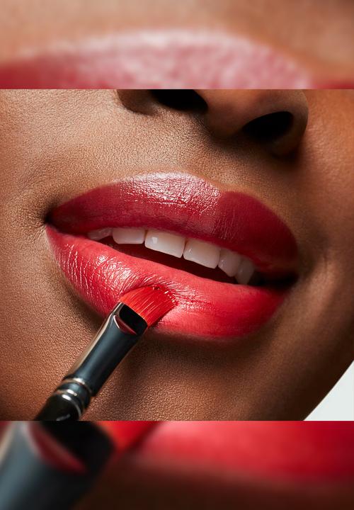MAC - Bubbles & Bows Lustreglass Lipstick - Put a Bow On It