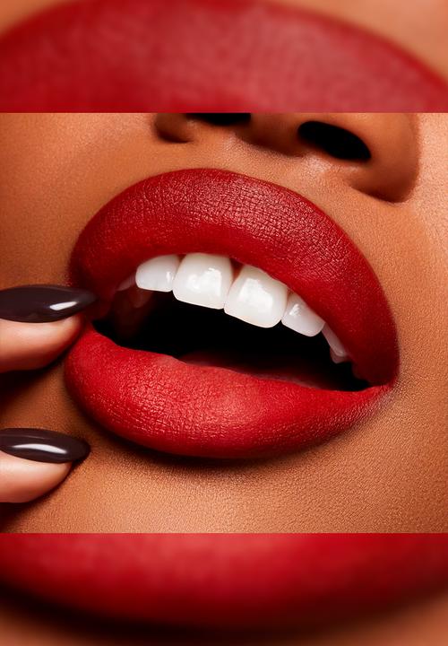 MAC - Powder Kiss Velvet Blur Slim Stick - Pumpkin Spiced