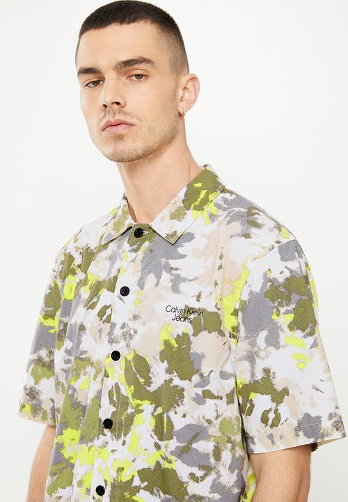 Calvin Klein - Logo aop short sleeve shirt - green