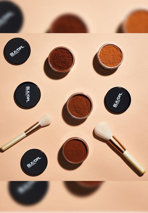 Black Opal - TRUE COLOR® Soft Velvet Finishing Powder - Dark