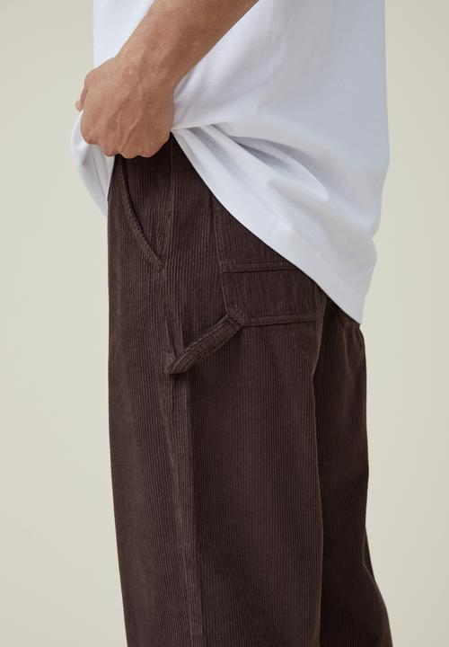 Cotton On - Loose fit pant - carpenter chocolate cord