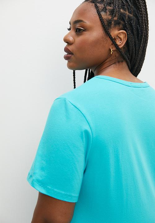 Superbalist - Basic fitted crew neck tee - light blue