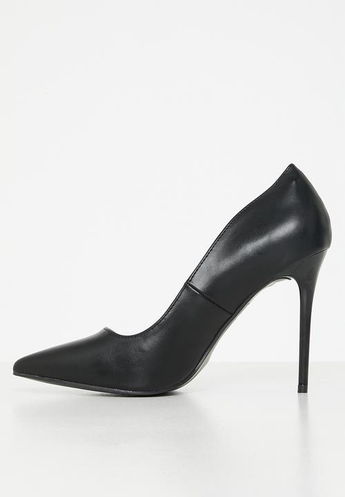 Plum - Colby barely there court heel - black