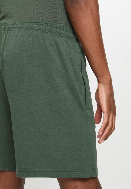 adidas Performance - M mh bosshortft - green oxide & linen green